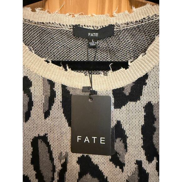 FATE NWT Sweater Size LG Animal Print Cute Fringe Soft Cute - Picture 5 of 6